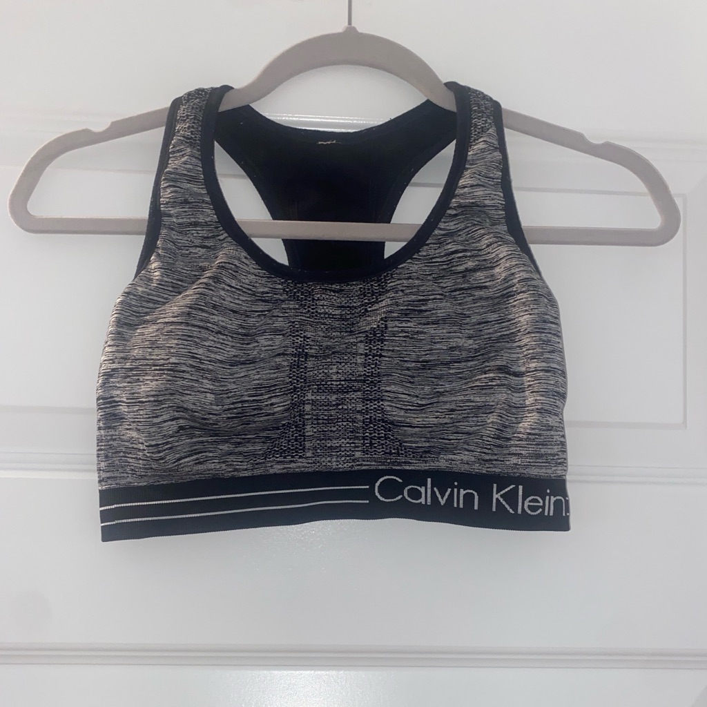 Calvin Klein Women's Black And Gray Sports Bra - Medium
